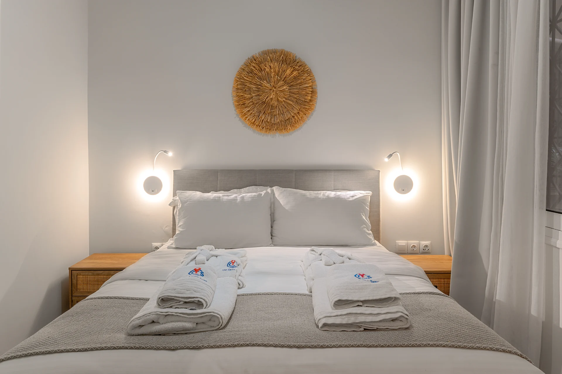 Paros Suite