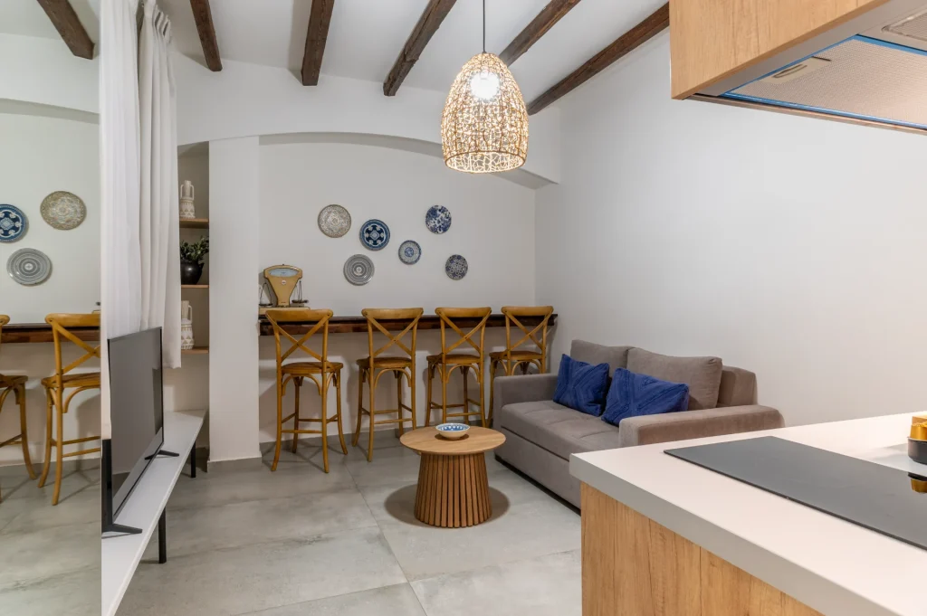 Paros Suite