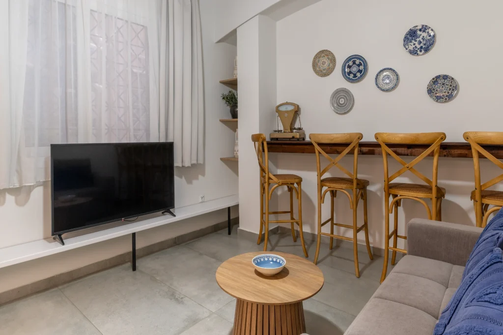 Paros Suite